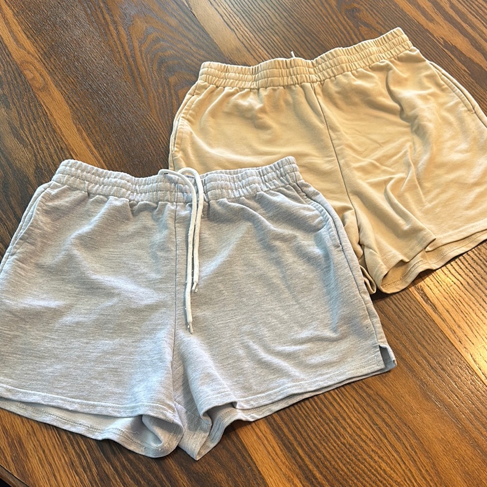 Amazon Women's Shorts in Gray and Tan